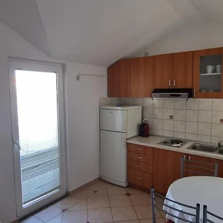 Dolac Apartment