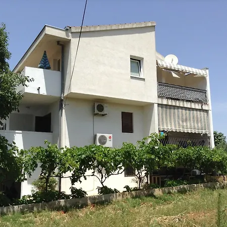 Apartment Dolac *