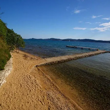 Dolac Sveti Filip i Jakov